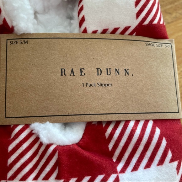 Rae Dunn CHEER Slippers Plaid Red & White Size S/M 5-7 BRAND NEW!! - Picture 3 of 6